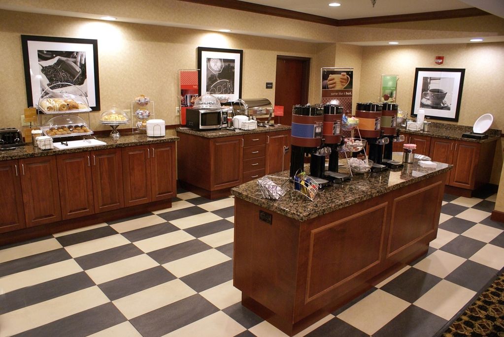 Hampton Inn & Suites Toledo-Perrysburg Rossford Restaurant bilde