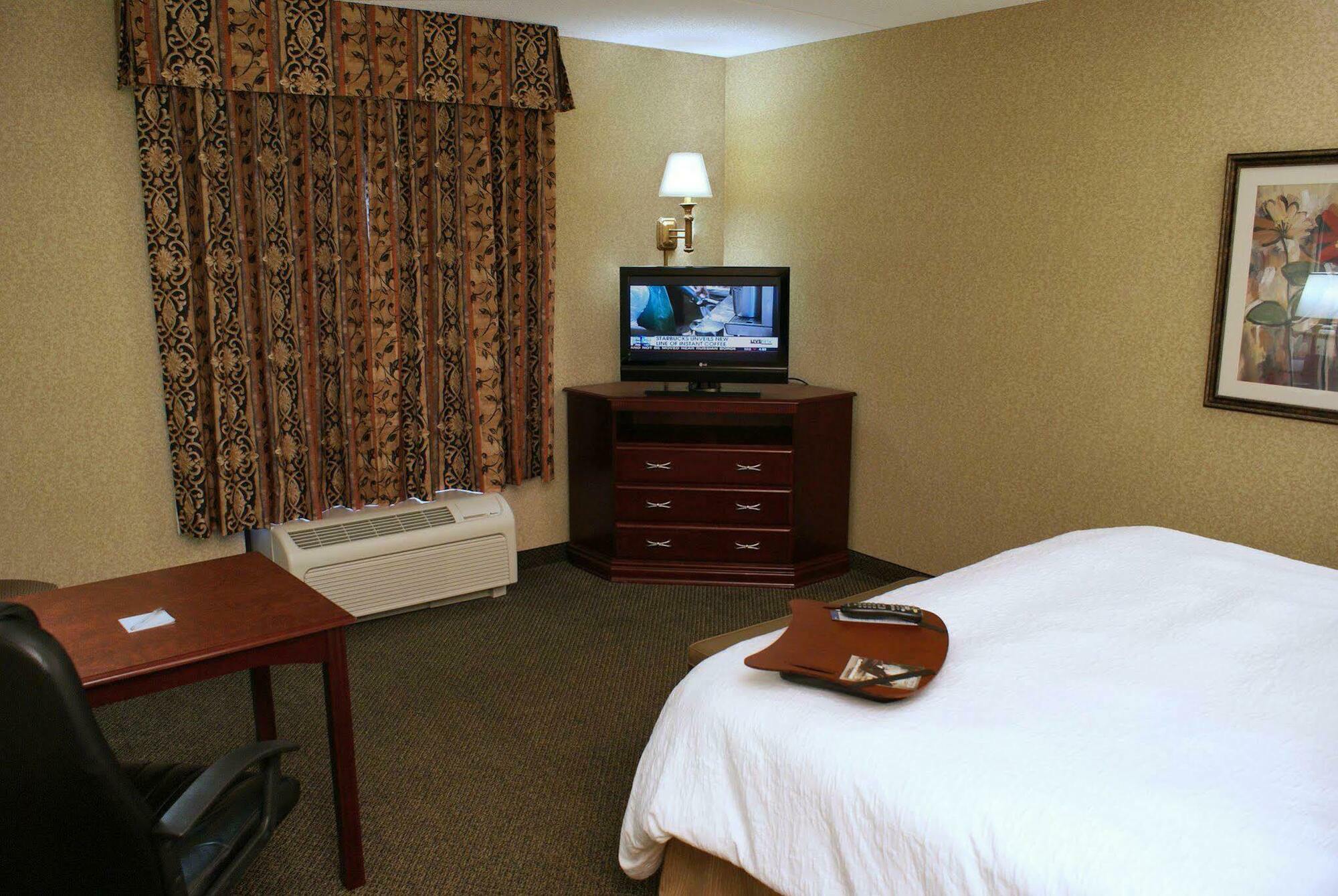Hampton Inn & Suites Toledo-Perrysburg Rossford Rom bilde